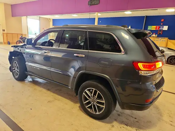 1C4RJFBG6LC423105 — 2020 Jeep Grand Cherokee, фото 2 с аукциона Copart, Передняя часть