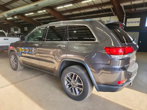 1C4RJFBG2LC218137 — 2020 Jeep Grand Cherokee, фото 2 с аукциона Copart 29.09.2026, Мелкие вмятины и царапины