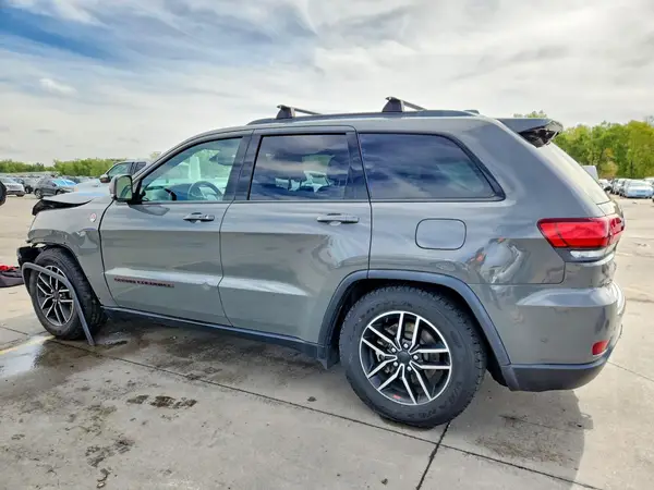 1C4RJFLG6MC584490 — 2021 Jeep Grand Cherokee, фото 2 с аукциона Copart, Передняя часть