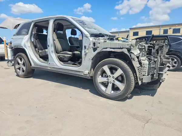 1C4RJGBG3N8630921 — 2022 Jeep Grand Cherokee, фото 4 с аукциона Copart 01.10.2026, Передняя часть
