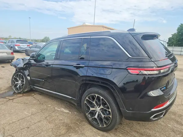 1C4RJYE65N8760045 — 2022 Jeep Grand Cherokee, фото 2 с аукциона Copart, Передняя часть