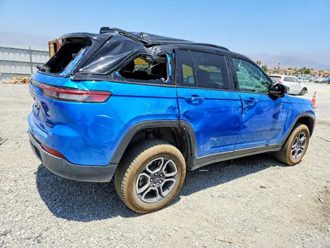 2022 Jeep Grand Cherokee VIN 1C4RJYC66N8748019 фото 3