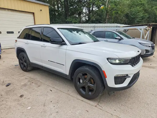 1C4RJHBG3PC517590 — 2023 Jeep Grand Cherokee, фото 4 с аукциона Copart 14.10.2026, Мелкие вмятины и царапины