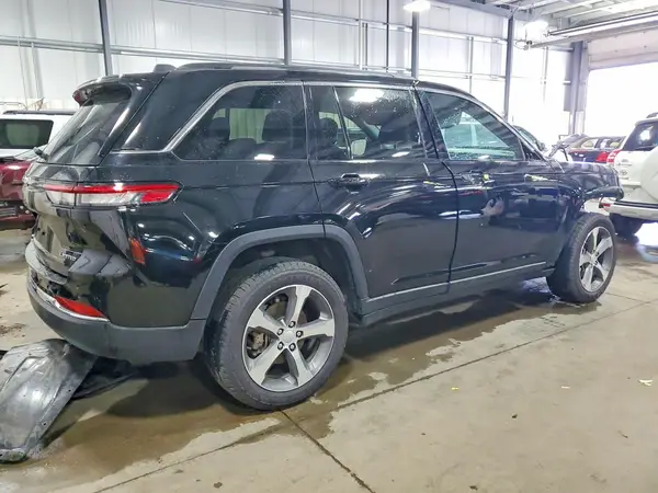 1C4RJHBG7PC530472 — 2023 Jeep Grand Cherokee, фото 3 с аукциона Copart, Передняя часть
