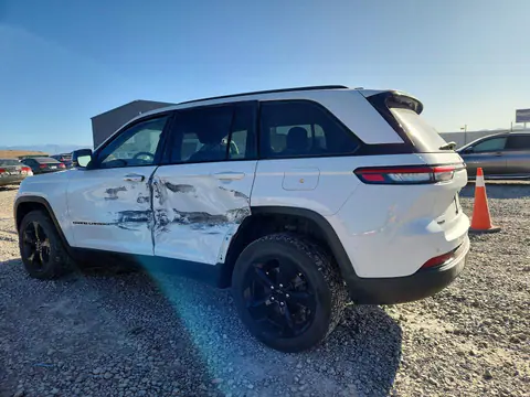 2023 Jeep Grand Cherokee VIN 1C4RJHBG7PC541052 фото 2