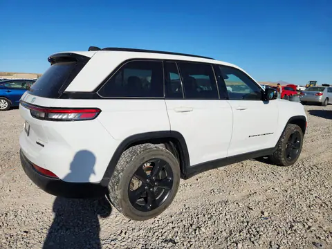 2023 Jeep Grand Cherokee VIN 1C4RJHBG7PC541052 фото 3