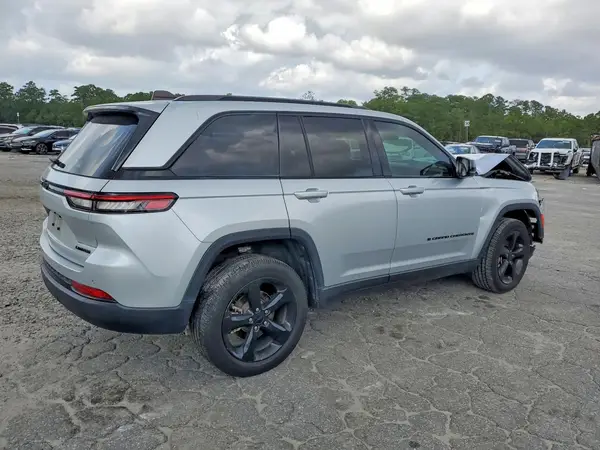 1C4RJGBG3P8733727 — 2023 Jeep Grand Cherokee, фото 3 с аукциона Copart, Передняя часть