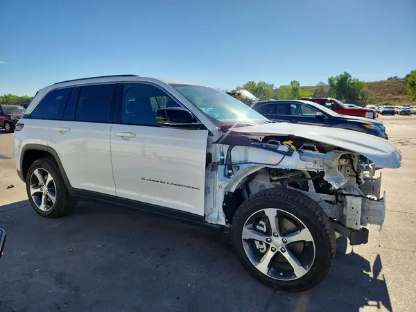 1C4RJYB65PC650925 — 2023 Jeep Grand Cherokee, фото 4 с аукциона Copart, Передняя часть