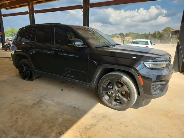1C4RJGAG5PC647785 — 2023 Jeep Grand Cherokee, фото 4 с аукциона Copart, Задняя часть