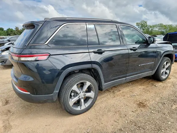 1C4RJYB65P8784840 — 2023 Jeep Grand Cherokee, фото 3 с аукциона Copart, Передняя часть