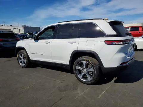 2024 Jeep Grand Cherokee VIN 1C4RJYB67RC114545 фото 2