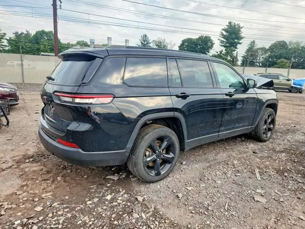 1C4RJKAGXR8528395 — 2024 Jeep Grand Cherokee, фото 3 с аукциона Copart, Передняя часть