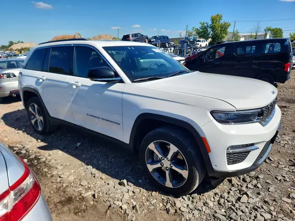1C4RJYB62RC142799 — 2024 Jeep Grand Cherokee, фото 4 с аукциона Copart, Подтопление