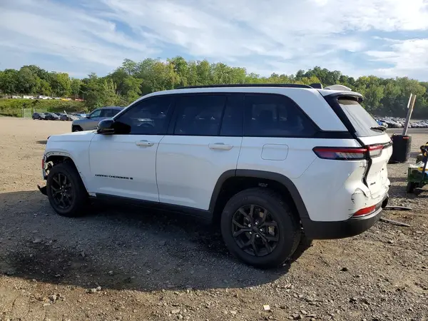 1C4RJHAG8RC233022 — 2024 Jeep Grand Cherokee, фото 2 с аукциона Copart, Задняя часть