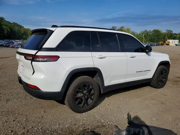 1C4RJHAG8RC233022 — 2024 Jeep Grand Cherokee, фото 3 с аукциона Copart, Задняя часть