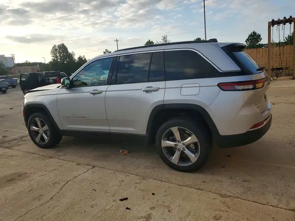 1C4RJHBG4RC260460 — 2024 Jeep Grand Cherokee, фото 2 с аукциона Copart, Передняя часть