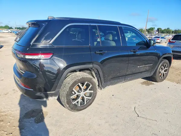 1C4RJHBG4RC229306 — 2024 Jeep Grand Cherokee, фото 3 с аукциона Copart, Подтопление