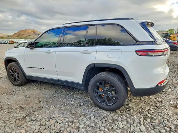 1C4RJGAG3RC243614 — 2024 Jeep Grand Cherokee, фото 2 с аукциона Copart, Подтопление