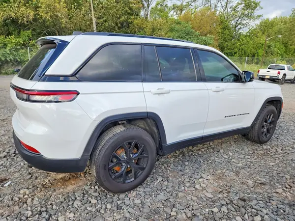 1C4RJGAG3RC243614 — 2024 Jeep Grand Cherokee, фото 3 с аукциона Copart, Подтопление