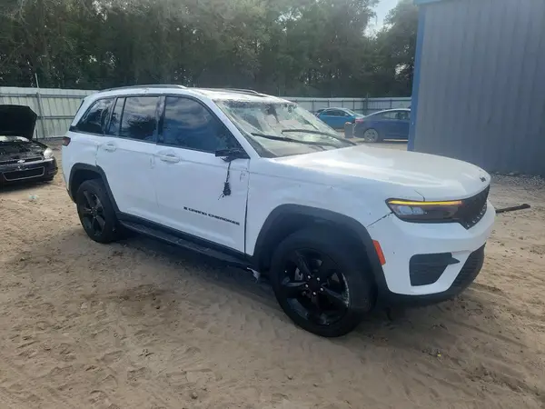 1C4RJHAG6RC233181 — 2024 Jeep Grand Cherokee, фото 4 с аукциона Copart, Опрокидывание