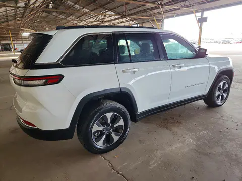 2024 Jeep Grand Cherokee VIN 1C4RJYB6XR8520371 фото 3