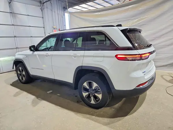 2024 JEEP GRAND CHEROKEE VIN 1C4RJYB60RC720981 фото 2