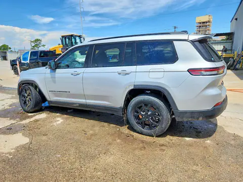 1C4RJJAG4S8758739 — 2025 Jeep Grand Cherokee, фото 2 с аукциона Copart 30.09.2026, Передняя часть