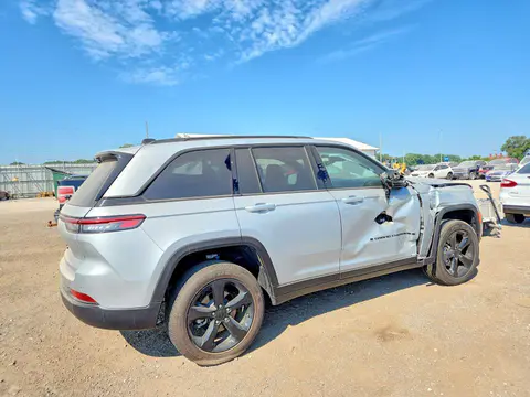 2025 Jeep Grand Cherokee VIN 1C4RJHAG4S8804319 фото 3