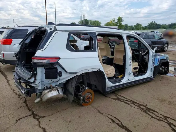 1C4RJKBGXS8730576 — 2025 Jeep Grand Cherokee, фото 3 с аукциона Copart, Разукомплектован