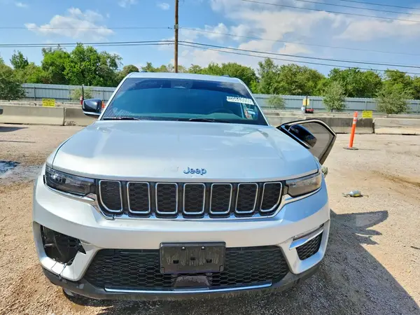 1C4RJYB64S8700998 — 2025 Jeep Grand Cherokee, фото 4 с аукциона Copart 28.09.2026, Боковая часть