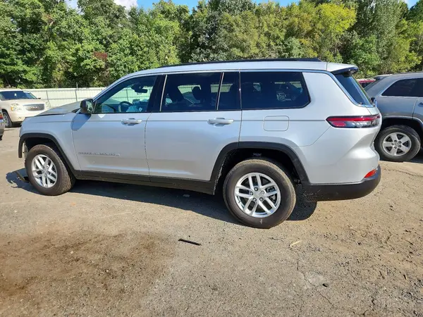 1C4RJJAG9S8676294 — 2025 Jeep Grand Cherokee, фото 2 с аукциона Copart, Передняя часть