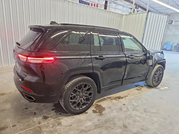 1C4RJHEG3S8768844 — 2025 Jeep Grand Cherokee, фото 3 с аукциона Copart 28.09.2026, Передняя часть