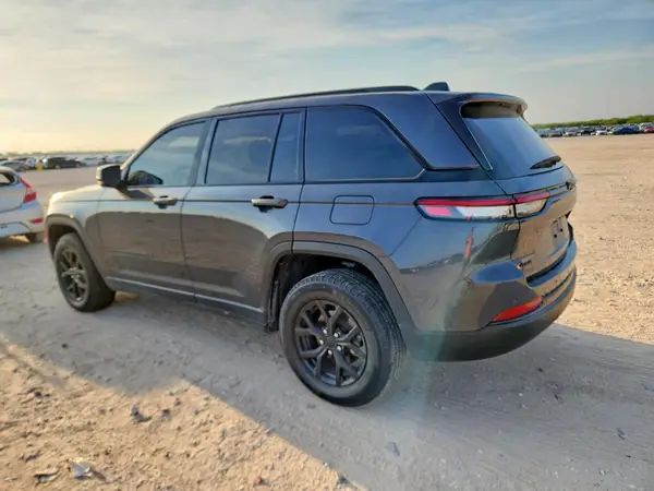 1C4RJHAG7SC282315 — 2025 Jeep Grand Cherokee, фото 2 с аукциона Copart, Град