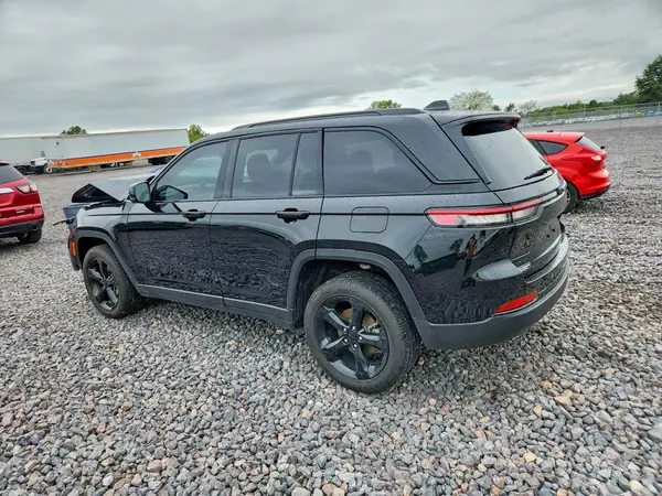 1C4RJHAG0SC301688 — 2025 Jeep Grand Cherokee, фото 2 с аукциона Copart, Передняя часть