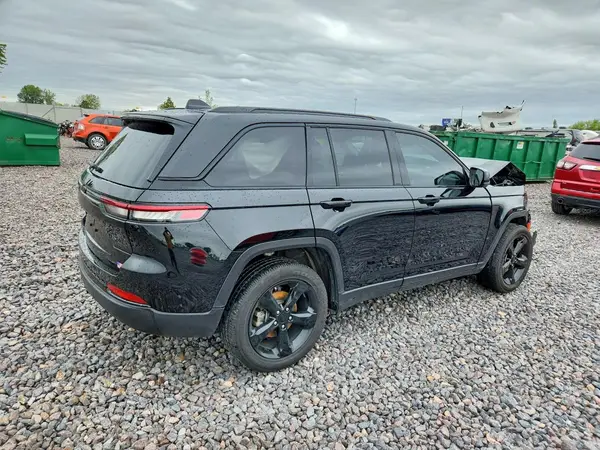 1C4RJHAG0SC301688 — 2025 Jeep Grand Cherokee, фото 3 с аукциона Copart, Передняя часть