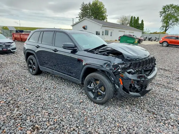 1C4RJHAG0SC301688 — 2025 Jeep Grand Cherokee, фото 4 с аукциона Copart, Передняя часть