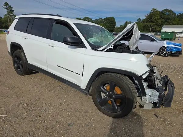 1C4RJKAG2S8711635 — 2025 Jeep Grand Cherokee, фото 4 с аукциона Copart, Передняя часть