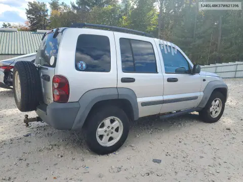2007 Jeep Liberty Sport VIN 1J4GL48K37W621396 фото 3