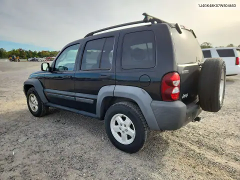 2007 Jeep Liberty Sport VIN 1J4GK48K07W504653 фото 2