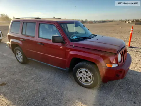 2008 Jeep Patriot Sport VIN 1J8FT28W68D669683 фото 4