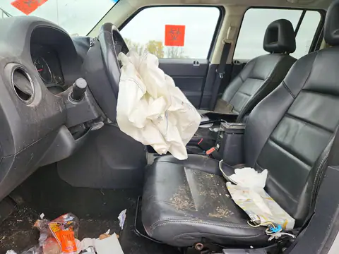1J4FT48B29D196604 — 2009 Jeep Liberty (Patriot), фото 7 с аукциона Copart, Передняя часть