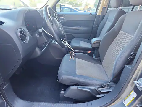 1J4NT1GAXBD246173 — 2011 Jeep Liberty (Patriot), Задняя часть, фото до ремонта