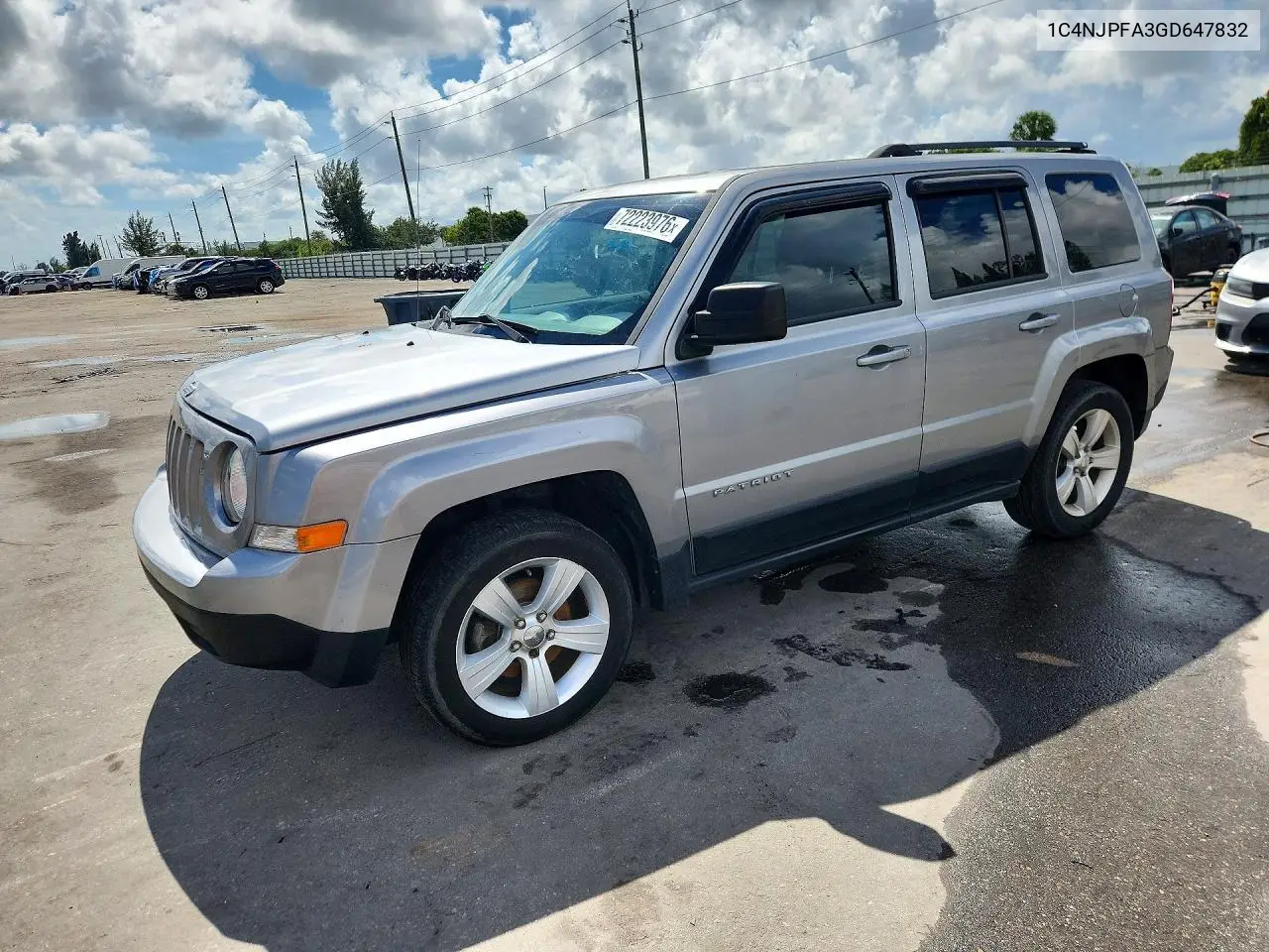 2016 Jeep Patriot Latitude VIN 1C4NJPFA3GD647832 фото 1