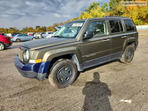 1C4NJRBB7GD614732 — 2016 Jeep Liberty (Patriot), Мелкие вмятины и царапины, фото до ремонта