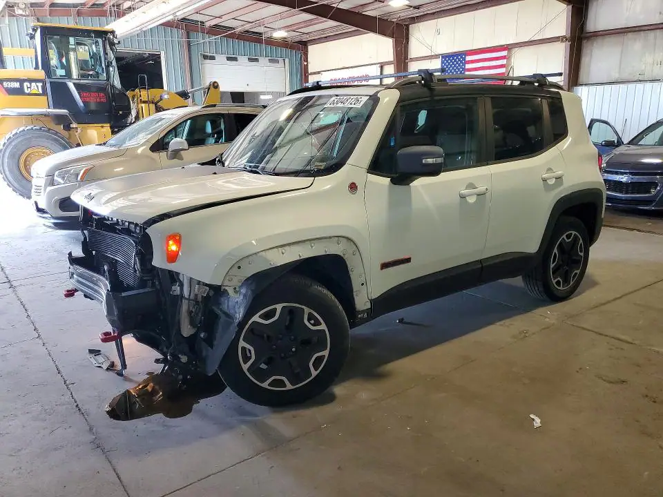 ZACCJBCT0FPB80370 Jeep Renegade 2015 — повреждение Передняя часть, фото до ремонта