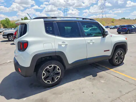 ZACCJBCT4GPD22852 — 2016 Jeep Renegade, фото 3 с аукциона Copart 30.09.2026, Механические повреждения
