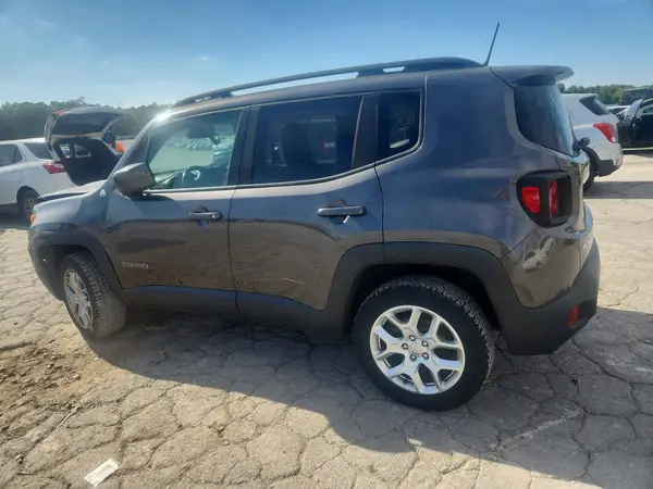 ZACCJBBT7GPE32215 — 2016 Jeep Renegade, фото 2 с аукциона Copart, Передняя часть
