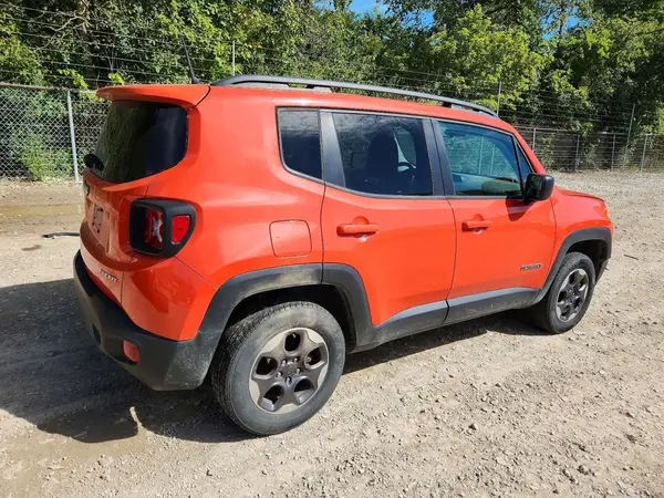 ZACCJBAT2GPD60289 — 2016 Jeep Renegade, фото 3 с аукциона Copart 07.10.2026, Передняя часть