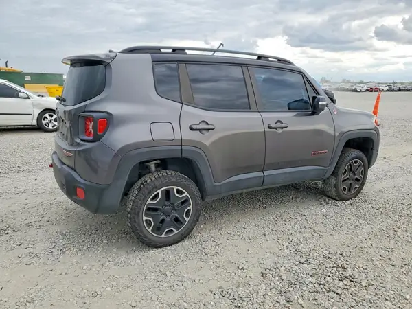 ZACCJBCT2GPD06732 — 2016 Jeep Renegade, фото 3 с аукциона Copart 13.10.2026, Повреждения снизу