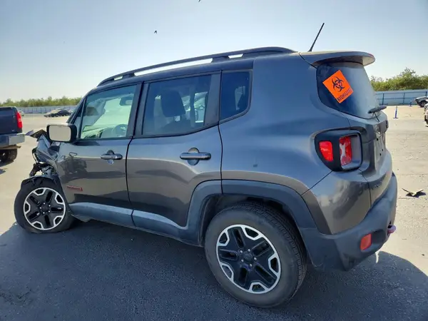 ZACCJBCB9HPG16286 — 2017 Jeep Renegade, фото 2 с аукциона Copart 15.10.2026, Передняя часть